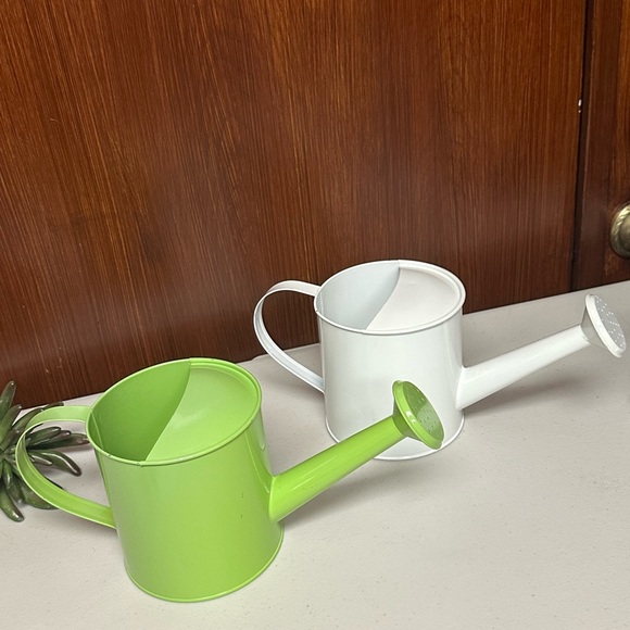 2 metal Watering can - Picture 3 of 8